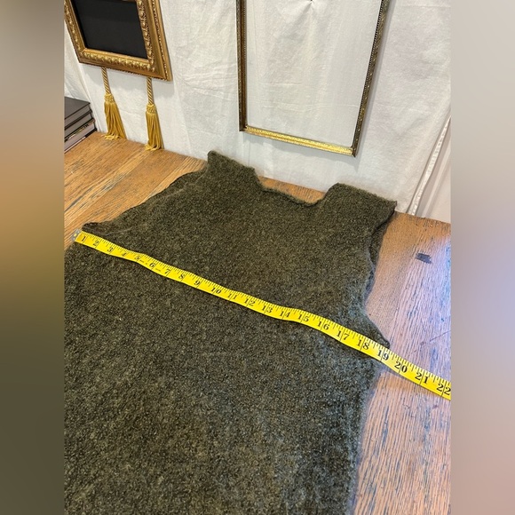 L’ANGELAINE – Khaki Wool & Kid Mohair Knit Vest (Taille G/XL) - Picture 9 of 11